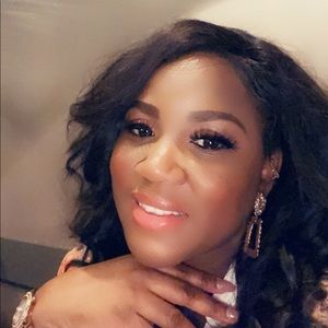 Meet your Posher, Mika